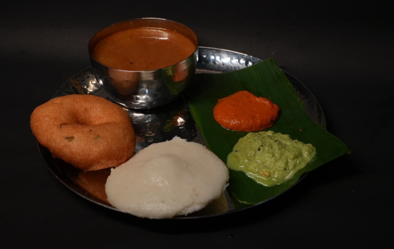 Idli Vada Combo